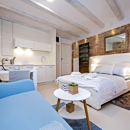 Luna Rooms And Studios Rovinj Exterior foto